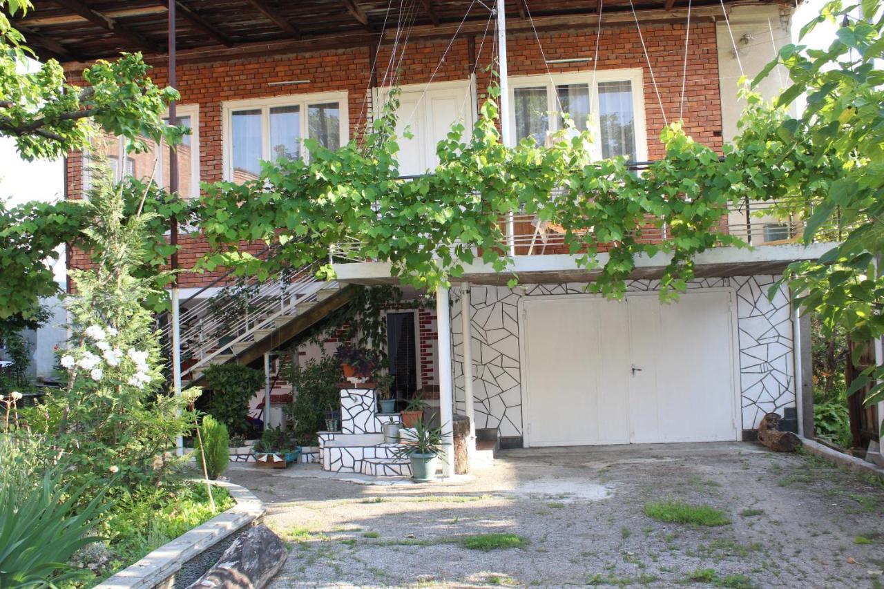 Guest House Meri Poppins Dedoplis Tskaro Εξωτερικό φωτογραφία